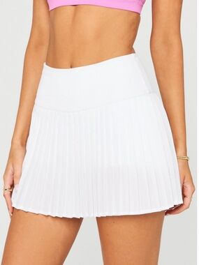 Fabletics Hot Shot Pleated Skirt Ultra Mini
Size Small
NEVER WORN NWT